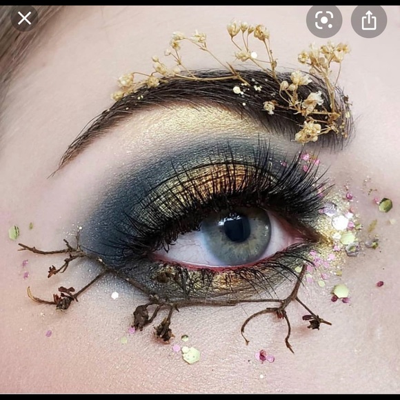 🎉😊💋Winky Lux Face Foil in silver and Gold😱🎉😍 - Picture 2 of 10